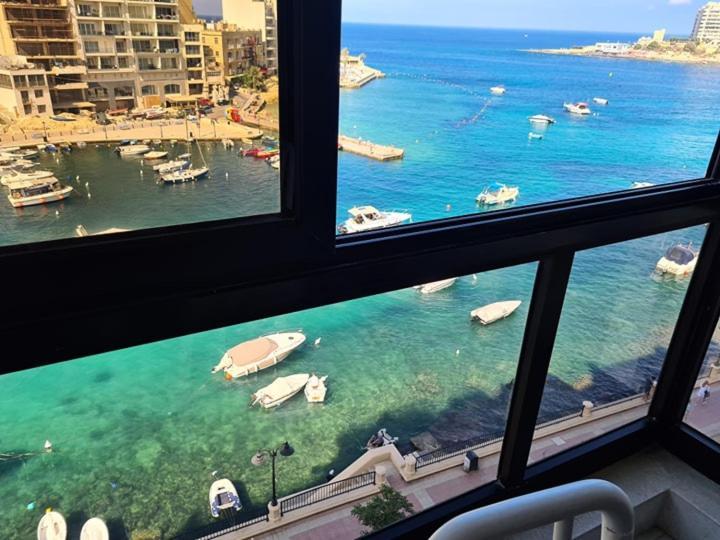 Saint Julian's Spinola Bay Sea Front Apt 6 מראה חיצוני תמונה