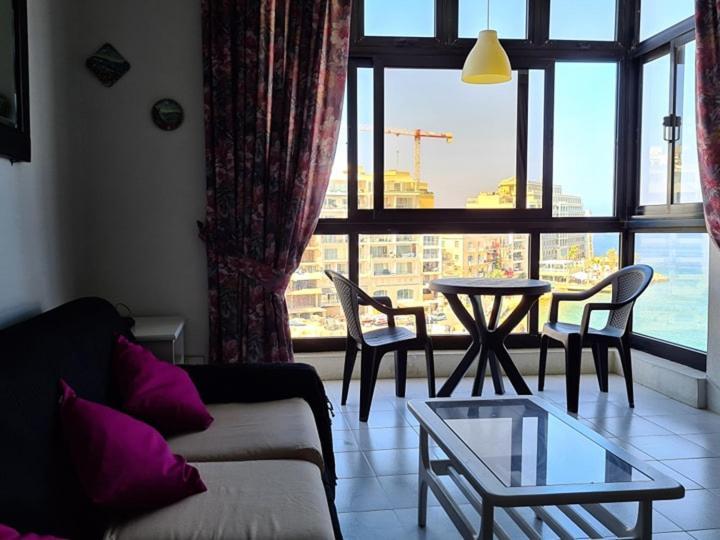 Saint Julian's Spinola Bay Sea Front Apt 6 מראה חיצוני תמונה