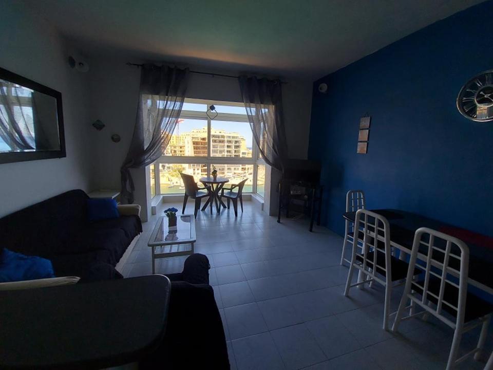 Saint Julian's Spinola Bay Sea Front Apt 6 מראה חיצוני תמונה